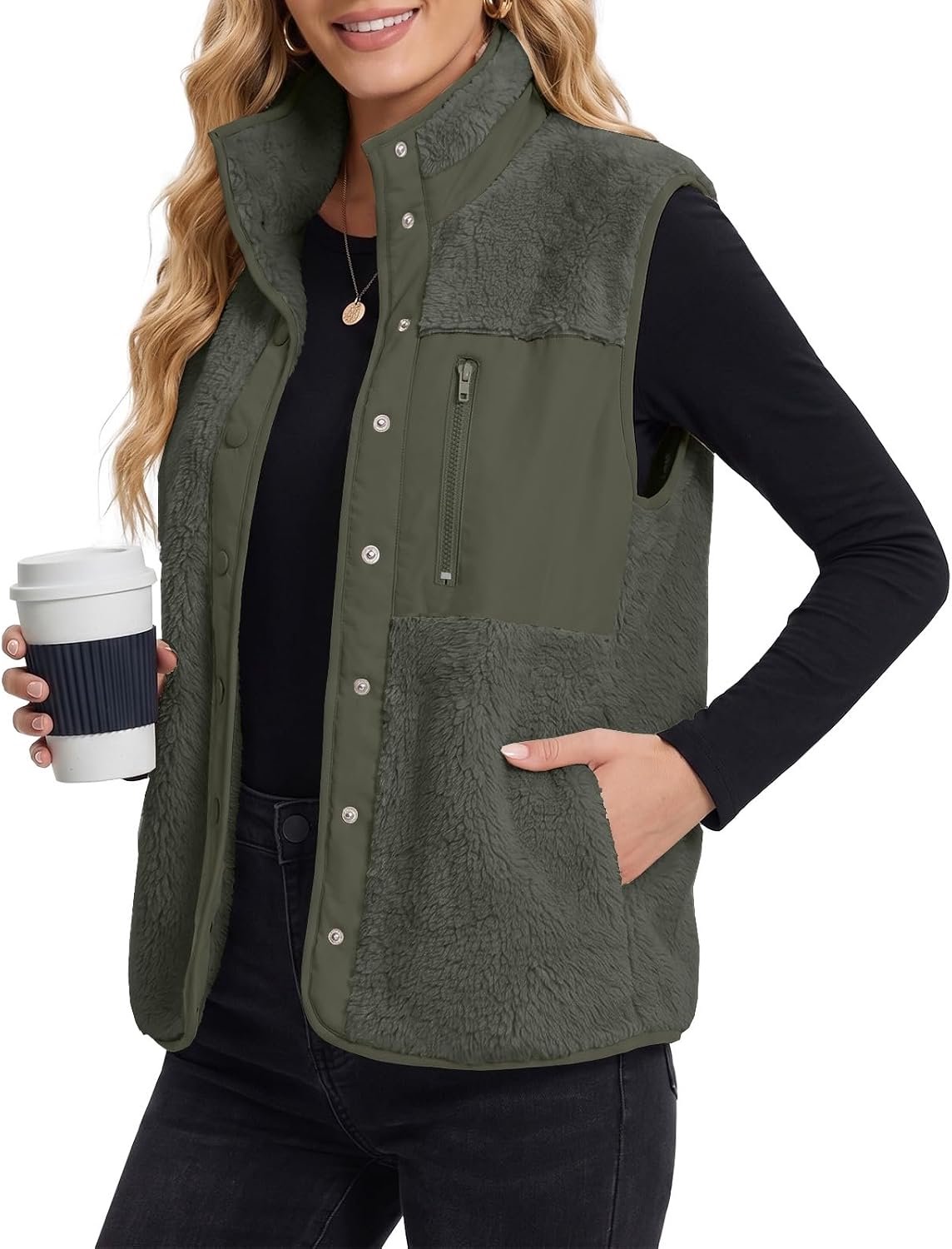 Vest met staande kraag, fleece, knopen, borstzak