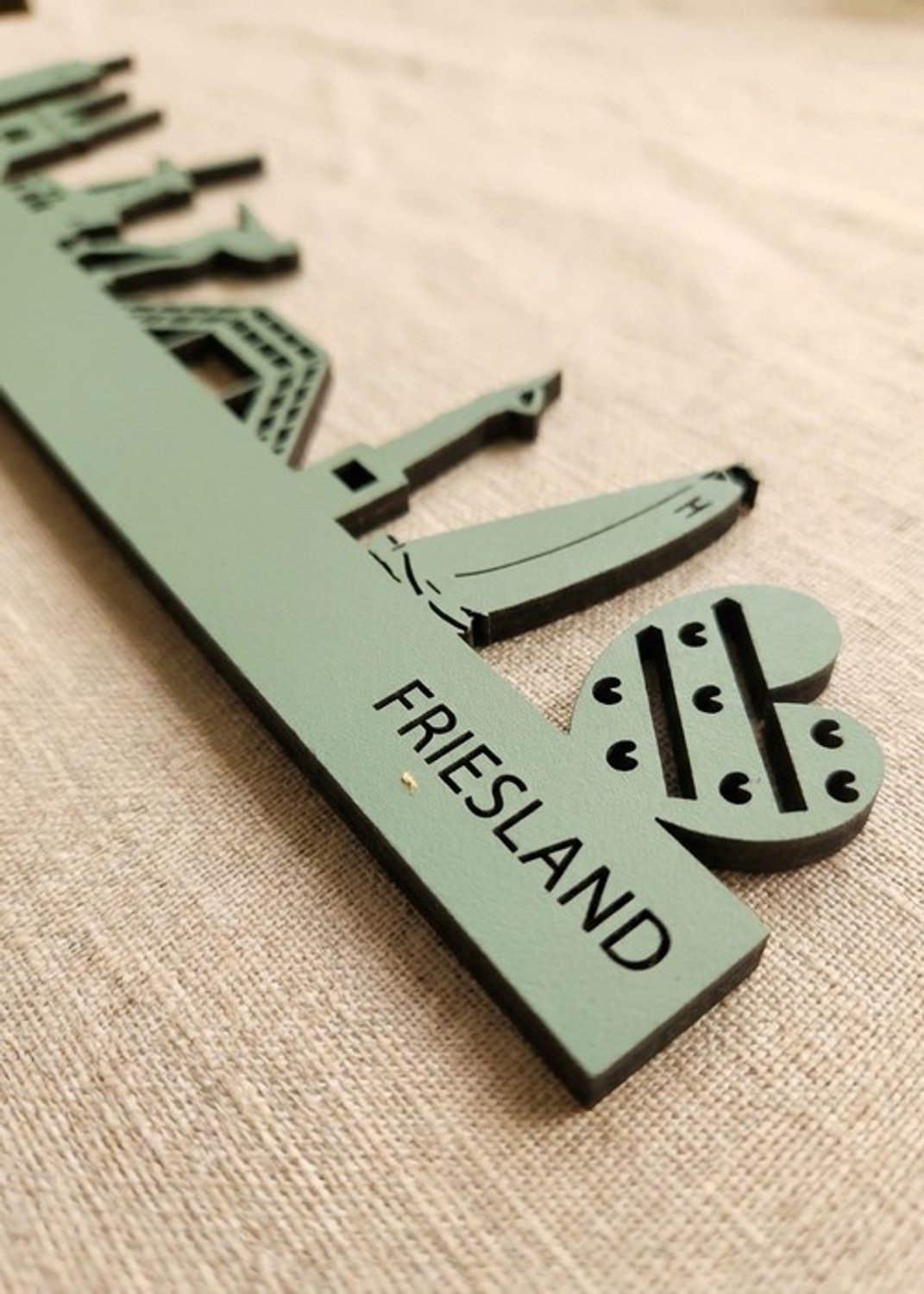 Houten Skyline Friesland | Wanddecoratie voor aan de muur | Groen MDF | 100 x 20 cm