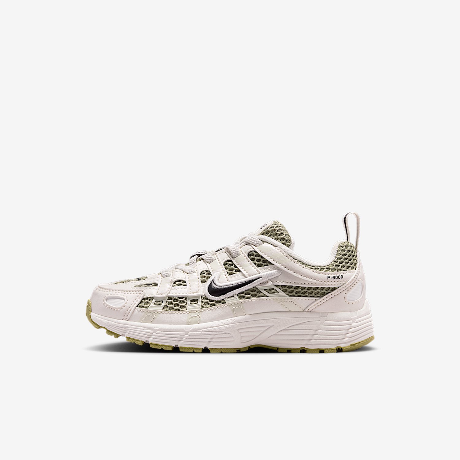 Nike P-6000 BR Sneakers – Neutral -Sail-Phantom Olijfgroen P-6000 Lifestyle Kinder Sneakers voor Jongens en Meisjes