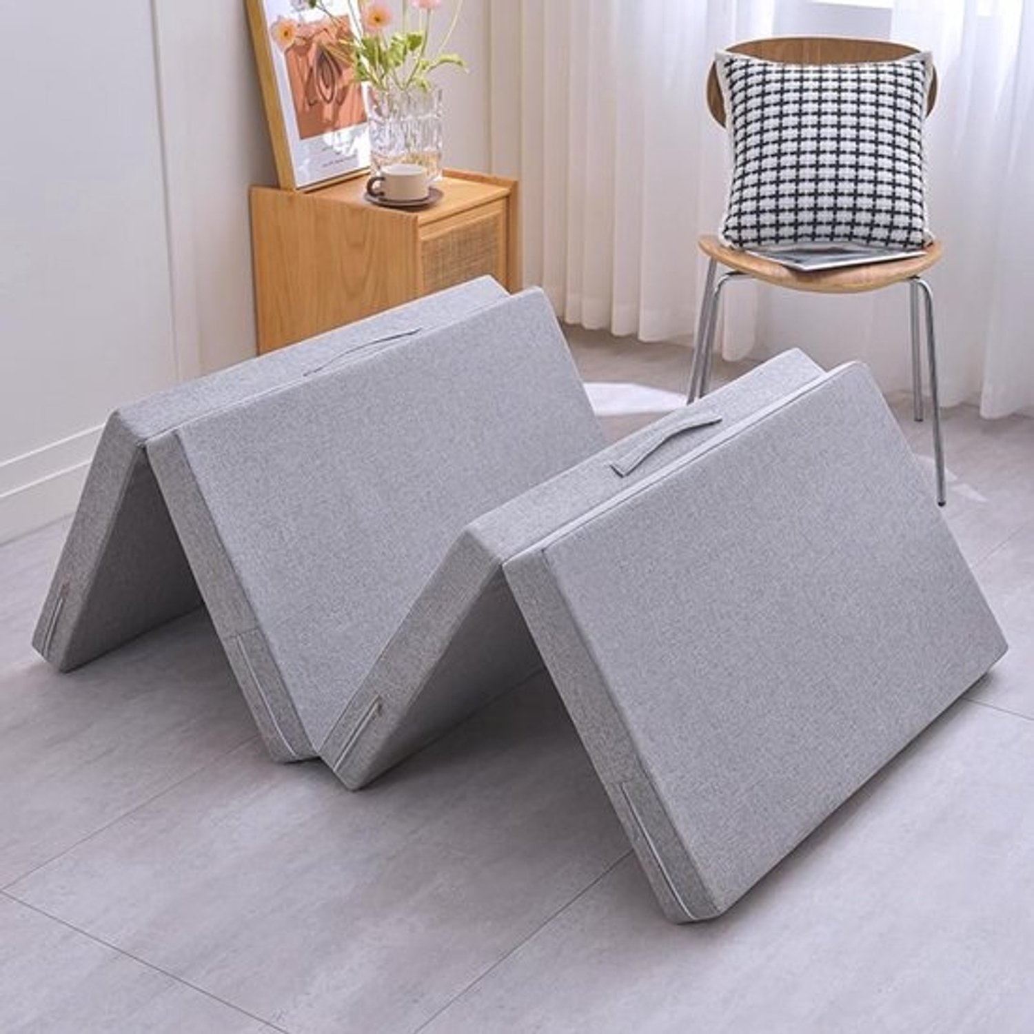 Opvouwbare matras - Matras voor gastenbed - Kamperen en reizen - Wasbare hoes - 8 cm dik - Lichtgrijs