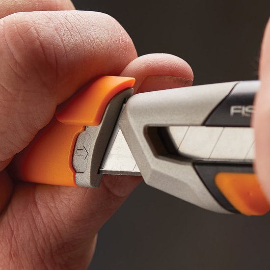 Fiskars 1027227 CarbonMax-cuttermes, 18 mm 1 stuk(s) van Merkloos	 — afbeelding 2