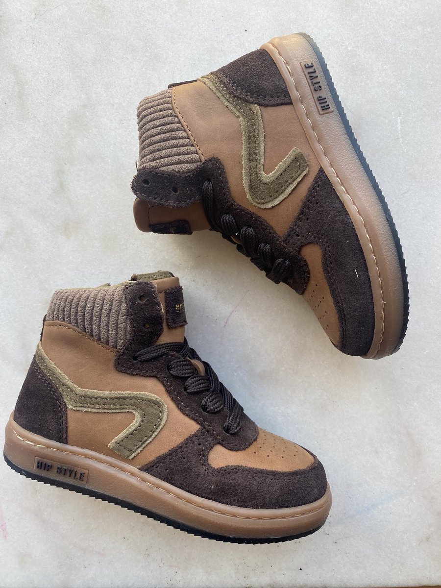 Hip jongenssneaker kaki maat 27
