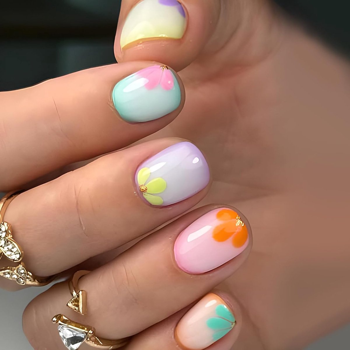 24 stuks Franse tip plakbare nagels, korte vierkante gekleurde bloem kunstnagels, effen kleur gel nepnagels kit met lijmsticker, lente zomer acryl volledige dekking plakbare nagels voor vrouwen