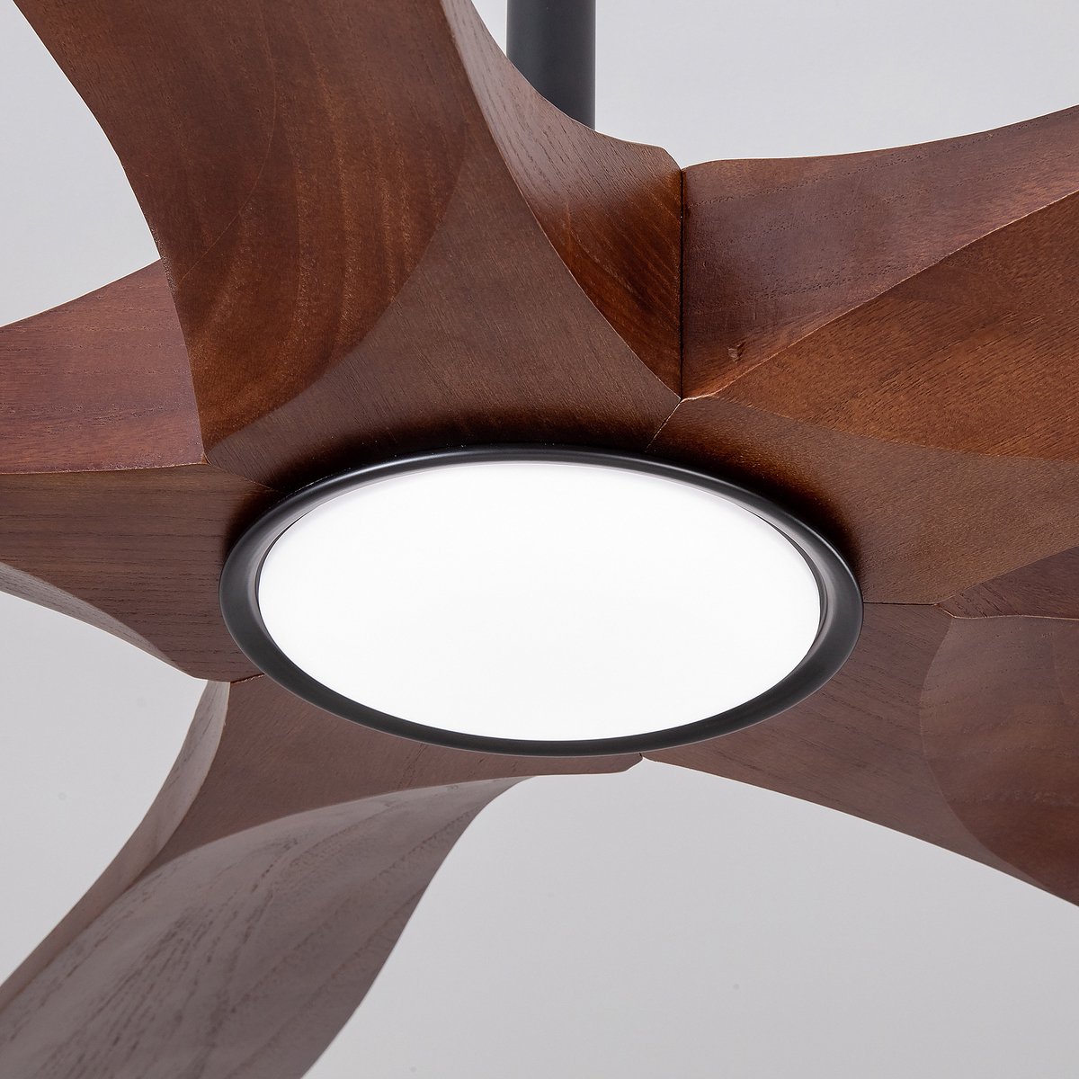 Plafondventilator Met Verlichting – 52 Inch, 6 Snelheden, Afstandsbediening, Houten Bladen, Dimbaar, 3 Kleurtemperaturen, Timer, Stil