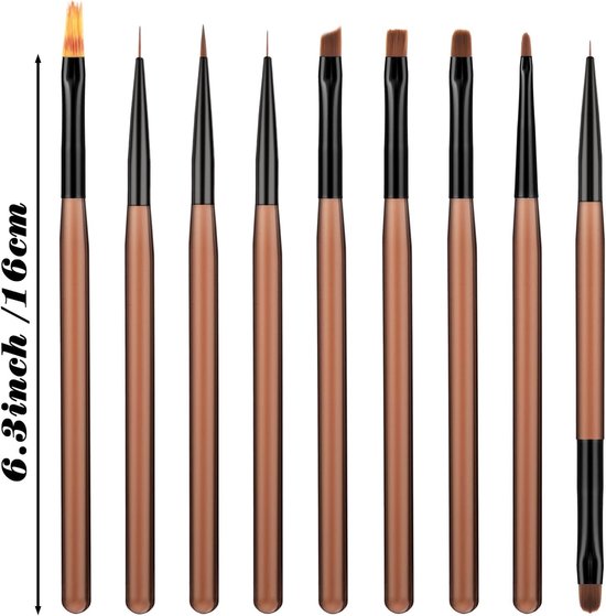 Set van tien nagelkwasten met bruine handvatten van 16cm, diverse maten en vormen.