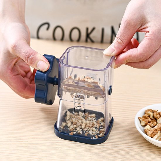 Handmatige Notenmolen met Deksel voor Keuken - Eenvoudige Maalfunctie voor Amandelen, Pinda's, Hazelnoten, Walnoten en Chocolade — afbeelding 4
