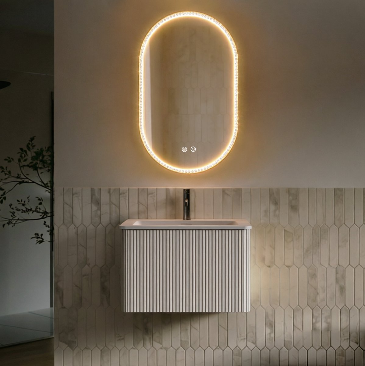 REDOM - Badkamermeubelset met spiegel - Wandgemonteerd - Met ovale LED-spiegel en anti-beslagfunctie - Geribbeld - Badkamer - MDF en glas - Wit - 60 cm
