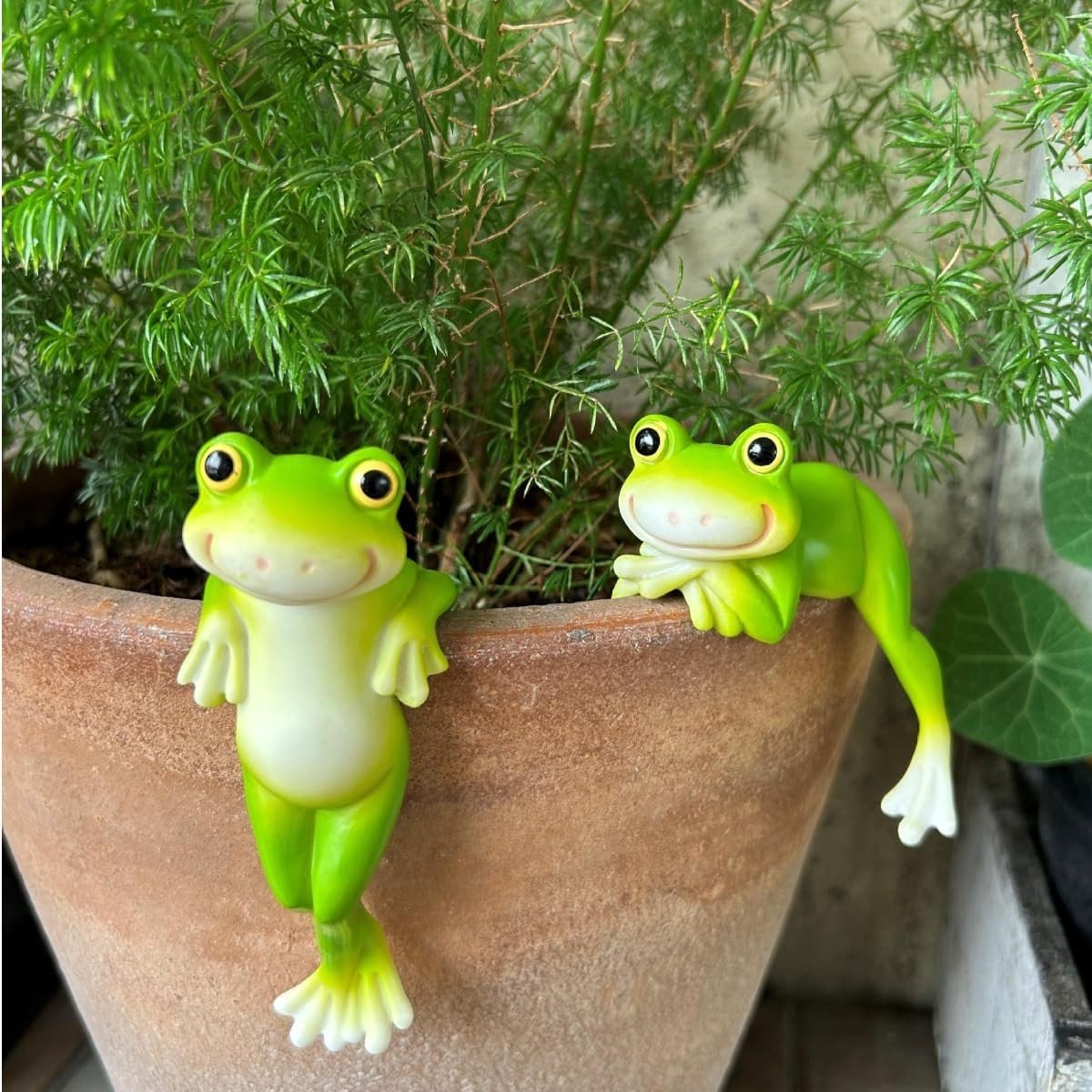 Set van 2 grappige kikkerfiguren voor tuin en aquarium, decoratieve beelden voor bloempotten en vijvers