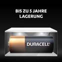 Duracell batterij in een display, met de tekst "Tot 5 jaar houdbaar".