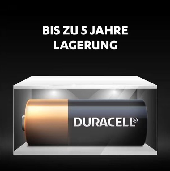 Duracell batterij in een display, met de tekst "Tot 5 jaar houdbaar".