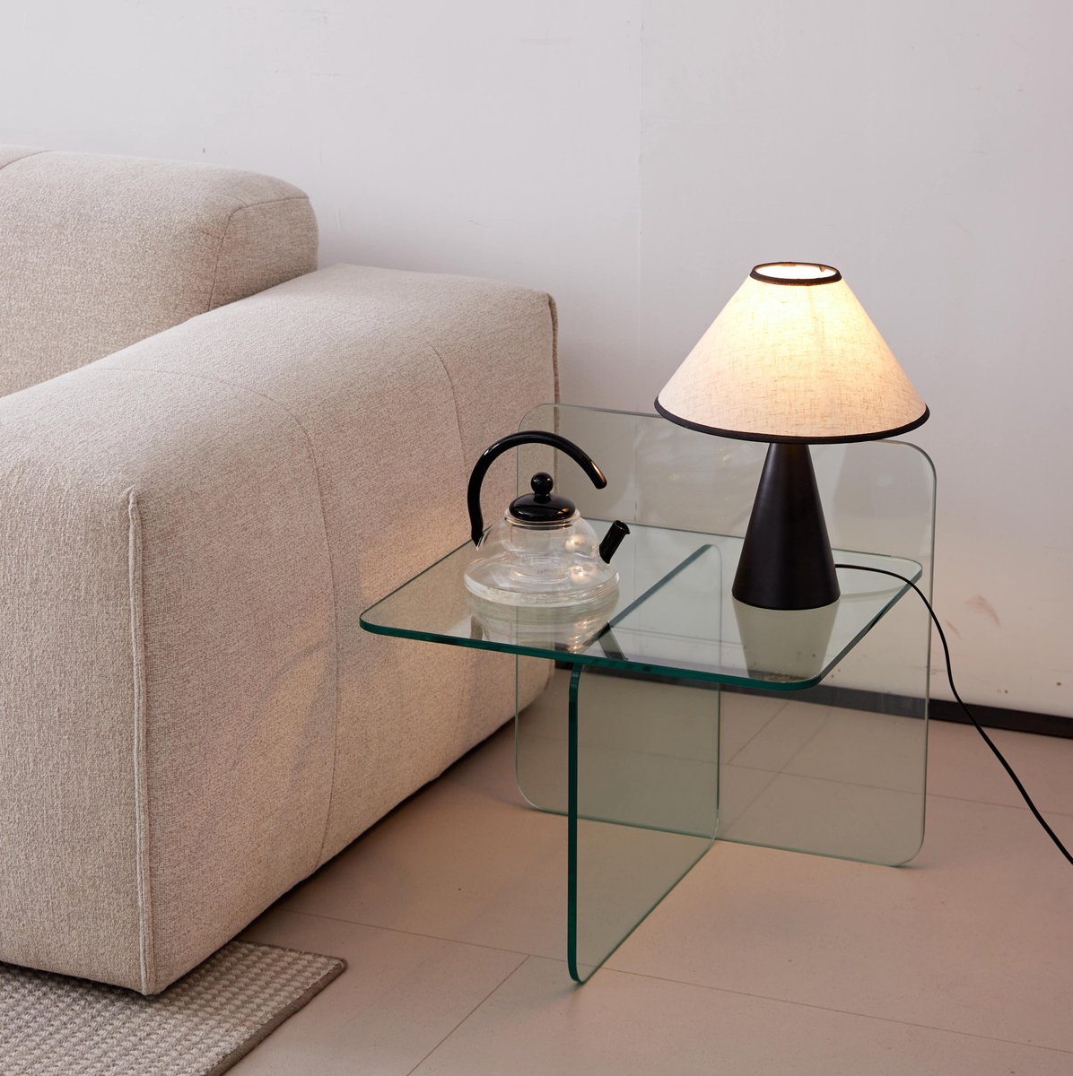 MEUNIQ Transparante bijzettafel 45 x 45 x 51 cm van gehard glas, vierkante sidetable voor woonkamer, keuken, kantoor en buitengebruik