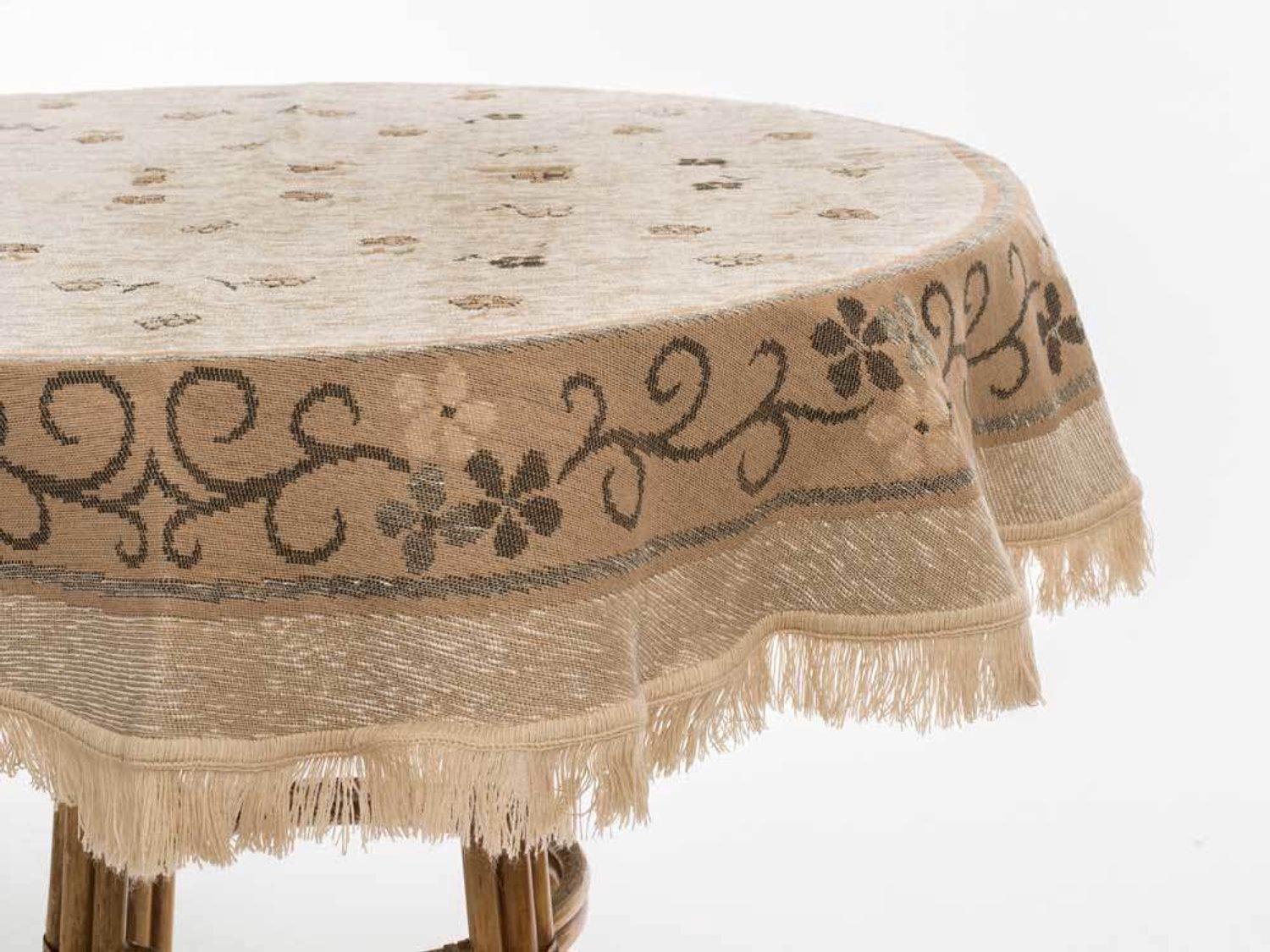 Handweef Tafelkleed Hortensia 5 - 150 cm rond - bloemen - beige - antraciet - chenille afgewerkt met franjes