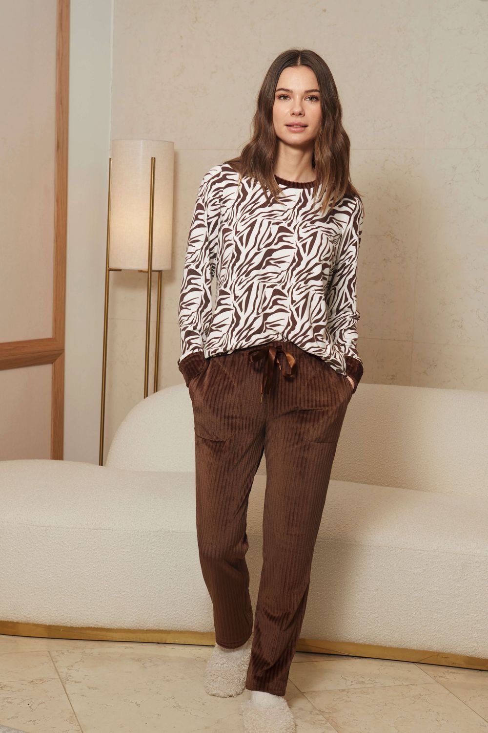 Barandi Damespyjama met Zebraprint en Geribde Lange Broek – Ecru/Chocoladebruin Bruin/ecru