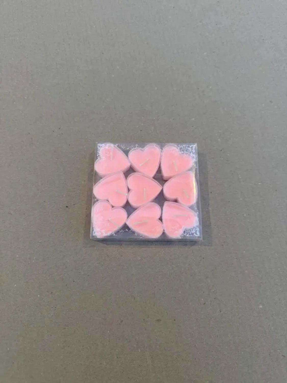 Kaarsen - Hartjes kaarsen - Theelichtjes - Set van 9 waxinelichtjes - Ideaal voor decoratie of feesten en cadeaus - 70 minuten brandduur en stabiele vlam - Verpakt in geschenkdoos - Perfect voor Valentijnsdag of bruiloften en diners - Roze