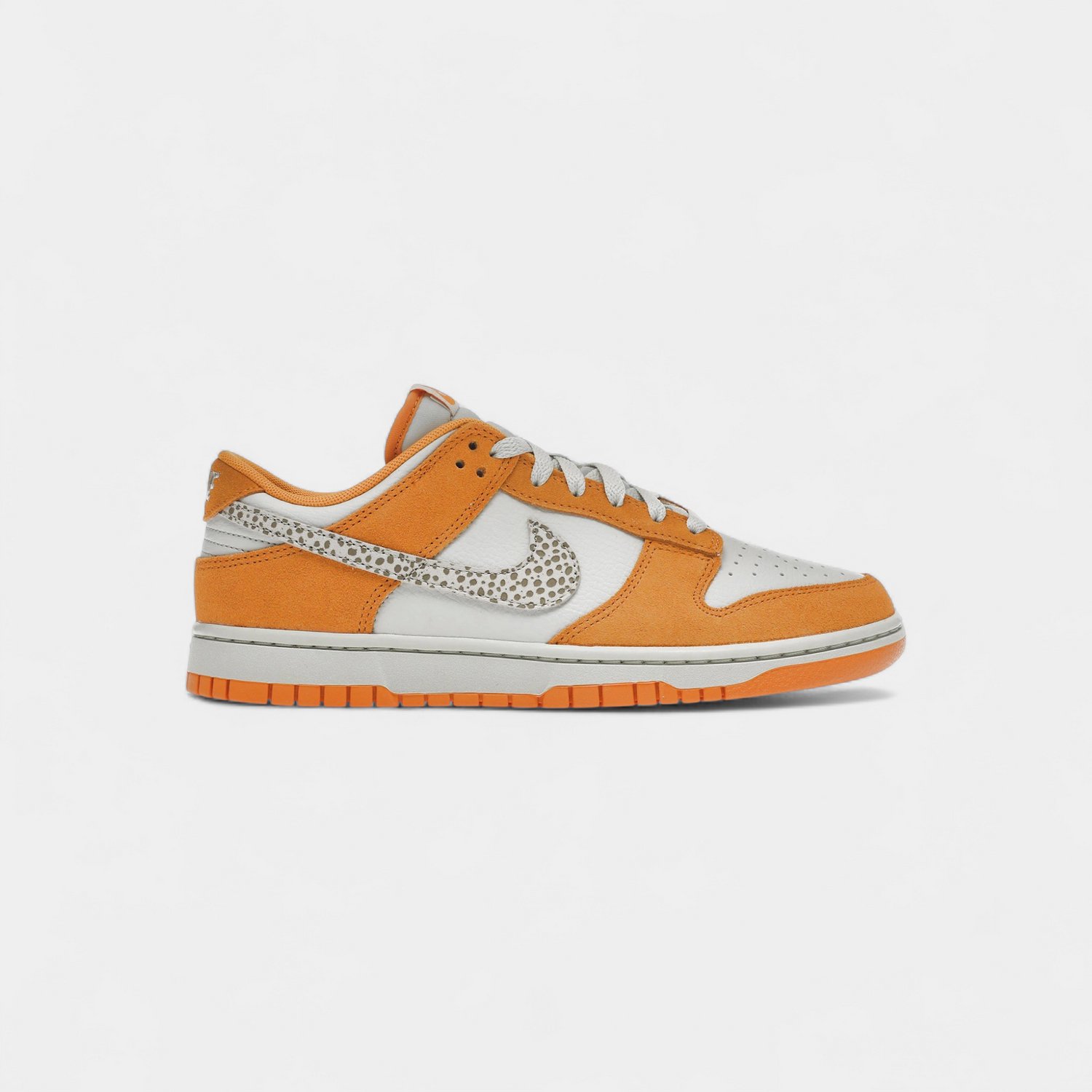 Nike Dunk Low AS Safari Swoosh Kumquat Wit