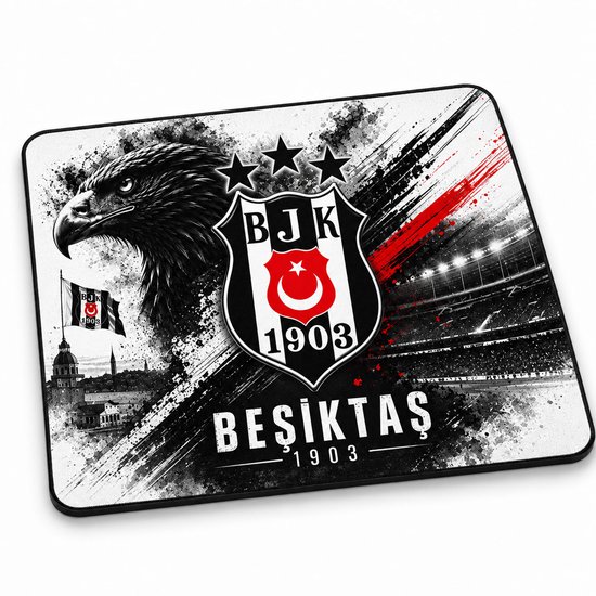 Schuine weergave van een Beşiktaş muismat met adelaar en clubembleem.