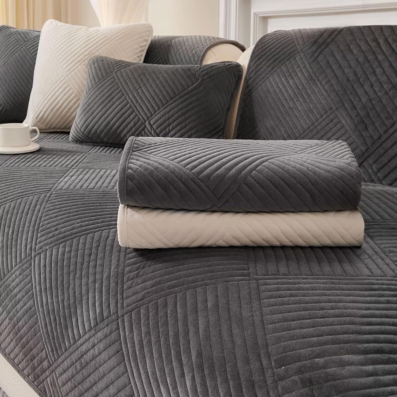 Bankhoes - Antislip Bankovertrek - Bankbeschermer - Korte Pluche Sofa Beschermer - Universeel - Voor 1-2-3 Zitsbank - Per Stuk - Donkergrijs - 90 x 90 cm