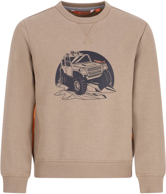 Beige sweater met ronde hals en een off-road auto op de borst, met de tekst Tygo & Vito.