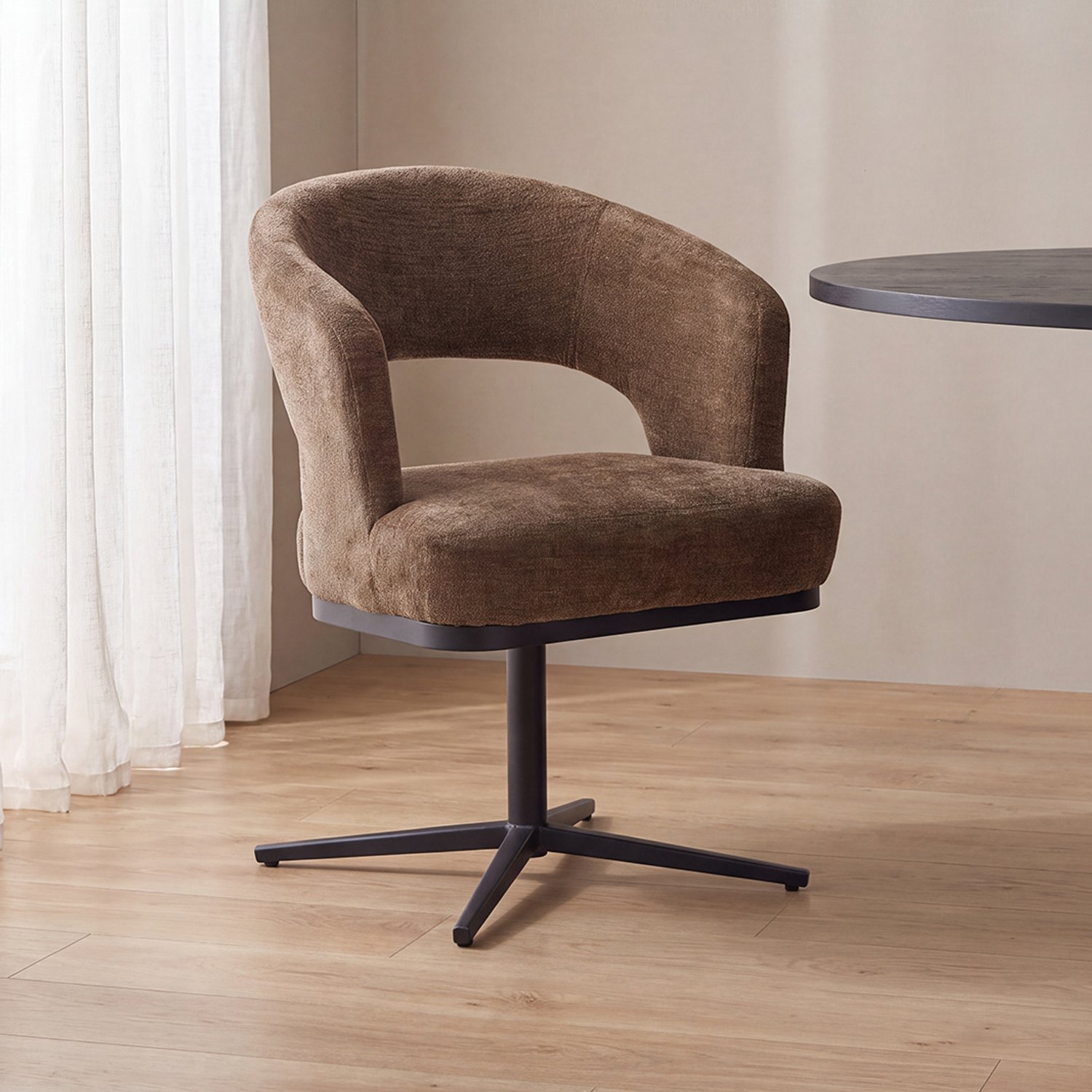 LABEL51 Monaco Eetkamerstoel - Bruin - Stof - Zwart Metaal - Stoel - Eetkamerfauteuil