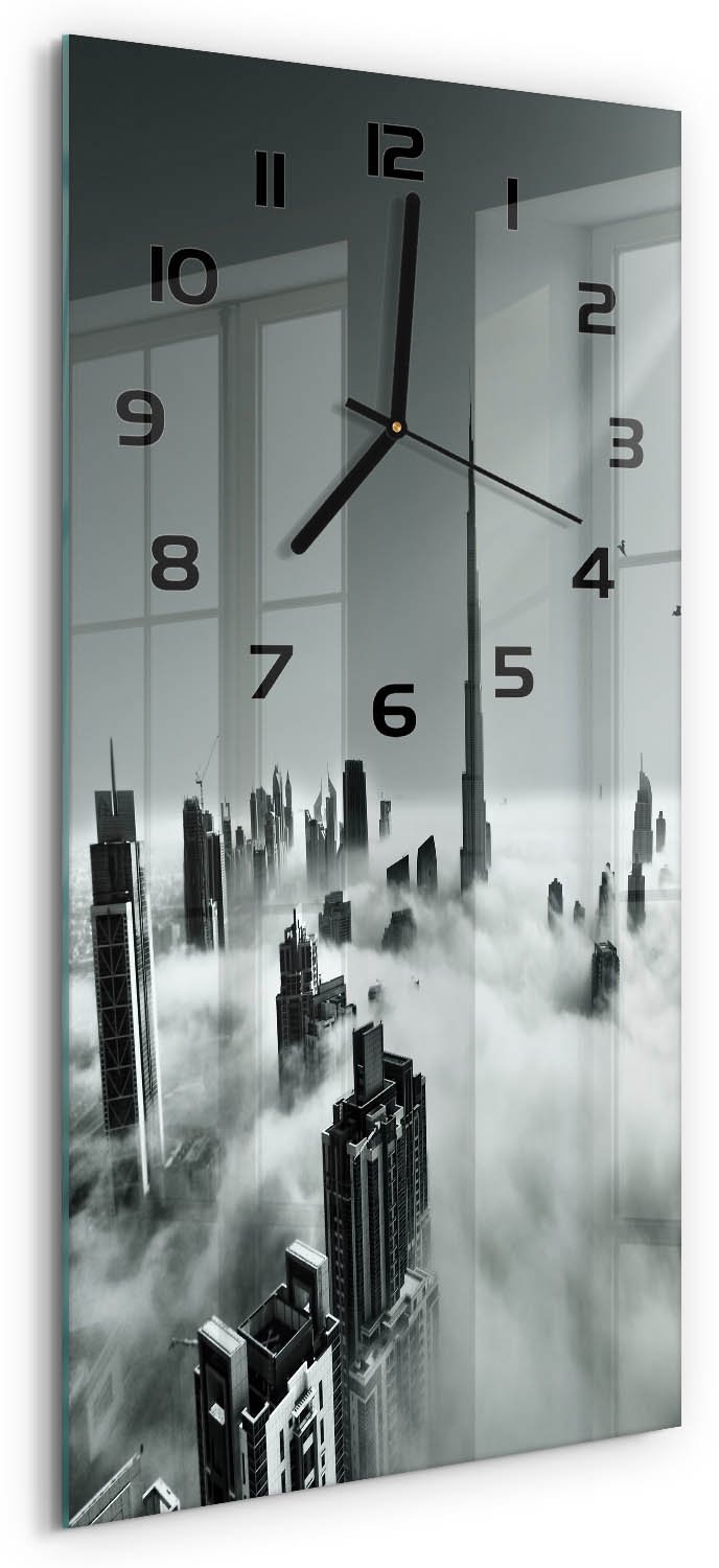 Tulup Wandklok - Mist boven Dubai Glazen Klok Met Print - 30x60 cm - Zwart-wit Wandklok Glas Met Motief - Zwarte handen - Rechthoekige Klok - Wandklok Glas Decoratie - Gekleurde Glazen Klok