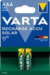 Verpakking met twee Varta AAA 550mAh oplaadbare batterijen. Blauw, geel en groen.