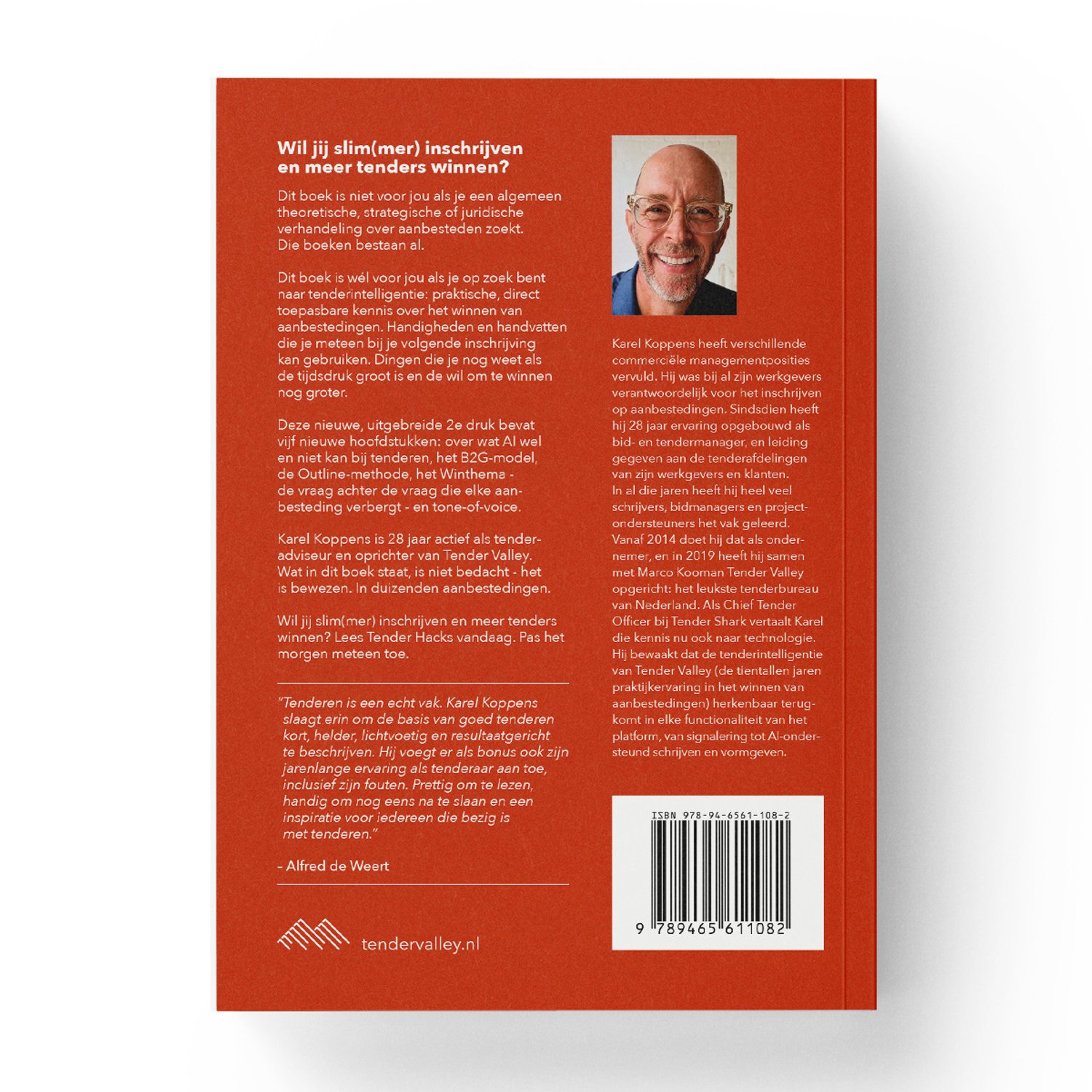 Achterkant oranje boek met tekst en foto van Karel Koppens. ISBN 9789465611082.