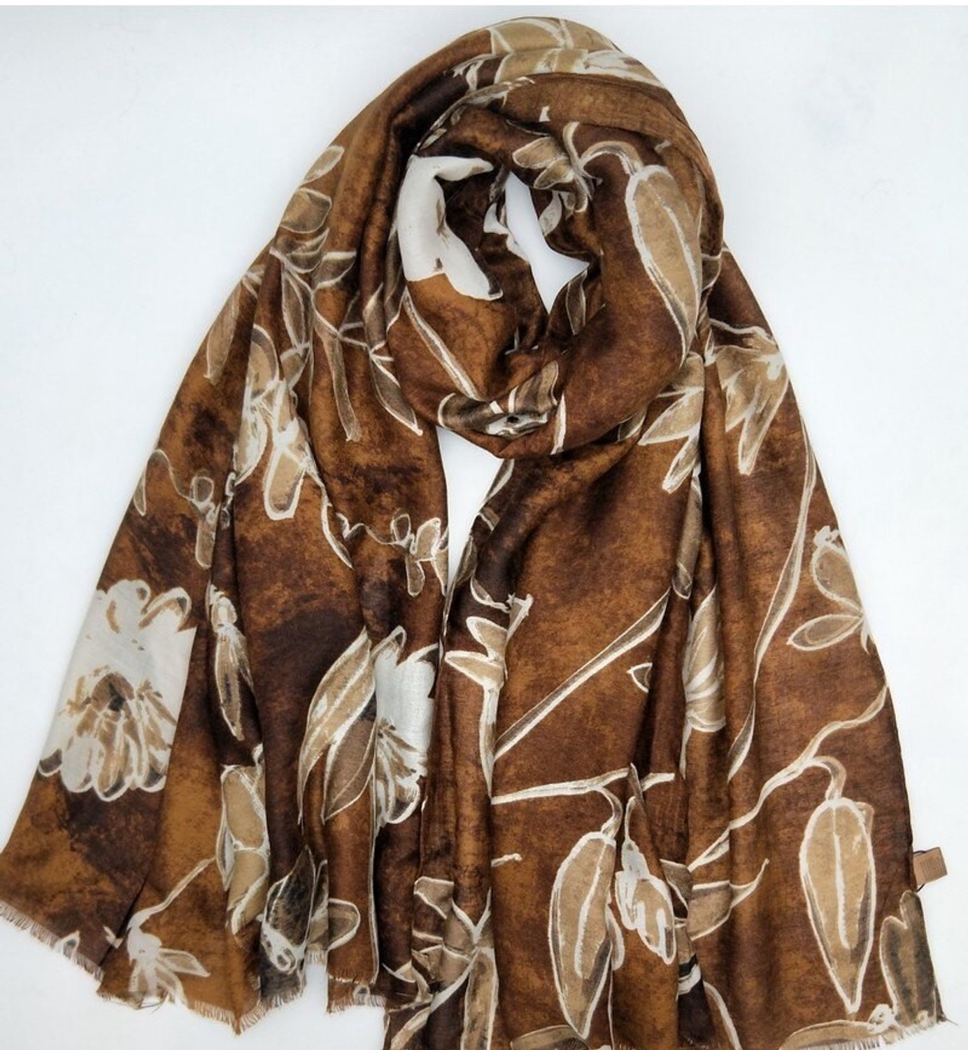 Lange dames sjaal Ingeborg-gebloemd motief-bruin wit chocolade taupe cacao donkerbruin
