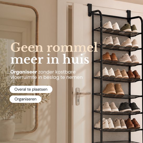 Zwart hangend schoenenrek gevuld met schoenen, met tekst 'Geen rommel meer in huis'.