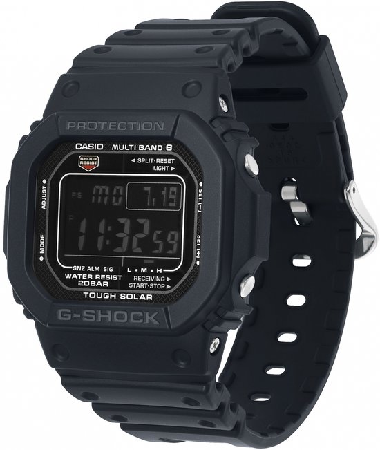 Zwarte Casio G-Shock polshorloge met digitaal display en robuuste band.