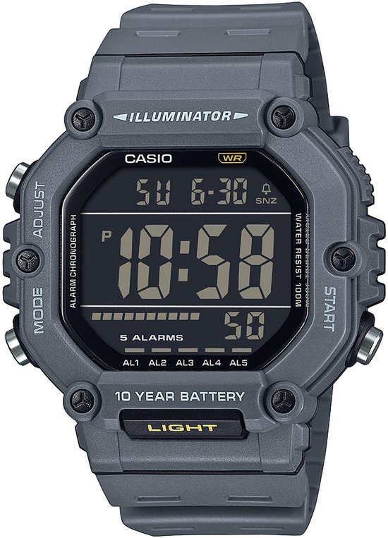 Grijze Casio polshorloge met digitale wijzerplaat, 'ILLUMINATOR' en '10 YEAR BATTERY'.