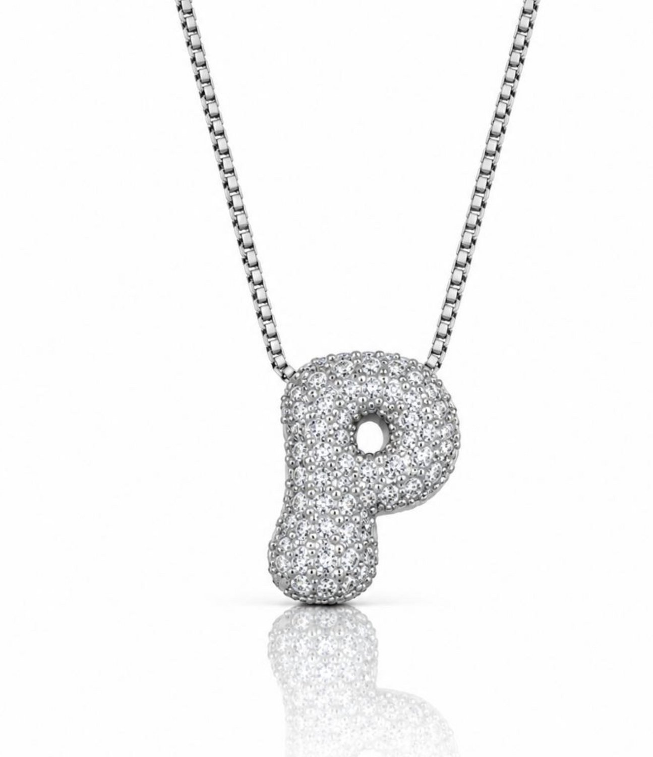 Maevi® Letter Ketting - Letter: P - Glitter Letterketting - Zirkonia Ketting - Lengte: 40 cm - Incl. Luxe Verpakking - Verzilverd - Bubbel Letter - Zilveren ketting / Zilveren letter - Hoge Kwaliteit - Luxe Ketting - Cadeau voor Moeder / Mama