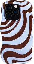Selencia Hoesje - Geschikt voor Apple iPhone 16 Pro - Wavy Backcover geschikt voor MagSafe - Dream Swirl Chocolate