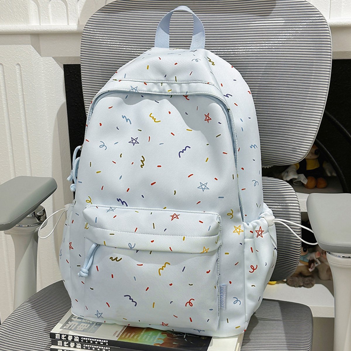 Schoolrugzak Meisjes – 20 Liter – Lichtgewicht 0,40 kg – Sterrenprint – Waterafstotend – Laptop tot 14 Inch – Voor School en Vrije Tijd – 29 x 14 x 43 cm – lichtblauw – 1 Stuk
