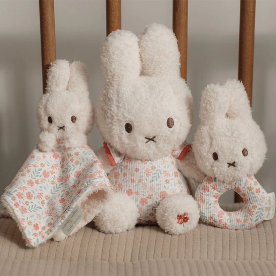 Little Dutch - Nijntje Kraamcadeau - 1x Knuffel - 1x Knuffeldoekje - 1x Rammelaar - Geschikt vanaf Geboorte - Geschenkset - Cadeaudoos - Geschenkdoos - Giftset - Cadeauset - Baby Speelgoed - Little Dutch Speelgoed - Babyshower Cadeau - Meisje - Pop — afbeelding 4