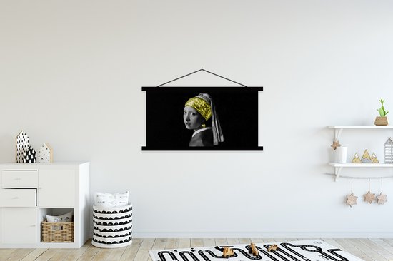 Posterhanger incl. Poster 120x60 cm - Schoolplaat - Meisje met de parel - Goud - Kunst - Textielposter - Zwarte latten