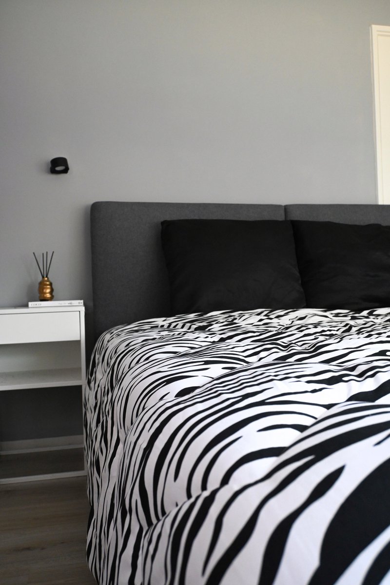 All-in One Lazy Dekbed Zebra - Dekbed voor het hele jaar 240 x 220 cm