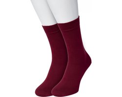 Bonnie Doon Basic Sokken Dames Bordeaux Rood maat 36/42 - 2 paar - Basis Katoenen Sok - Gladde Naden - Brede Boord - Uitstekend Draagcomfort - Perfecte Pasvorm - 2-pack - Multipack - Effen - Donker Rood - Donkerrood - Bordeaux - OL834222.155