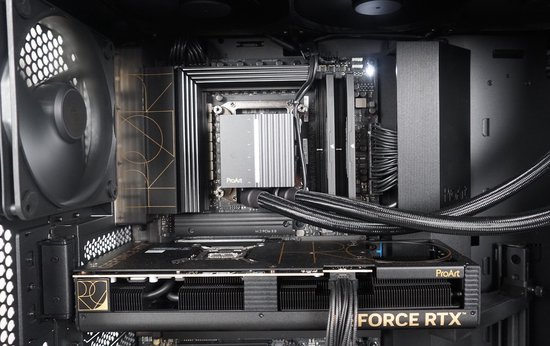 Azerty Creator Extreme Powered By ASUS - Ryzen 9 9950X3D - ASUS GeForce RTX 5080 - 32 GB DDR5 - 2 TB Samsung ssd - Windows 11 Pro