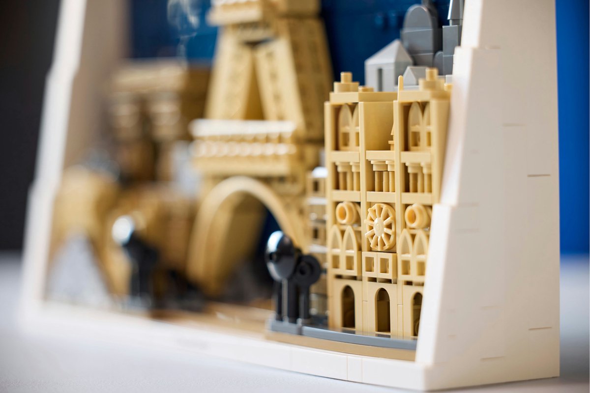 LEGO® Architecture Parijs – Stad van de Liefde - 21064 – foto 4