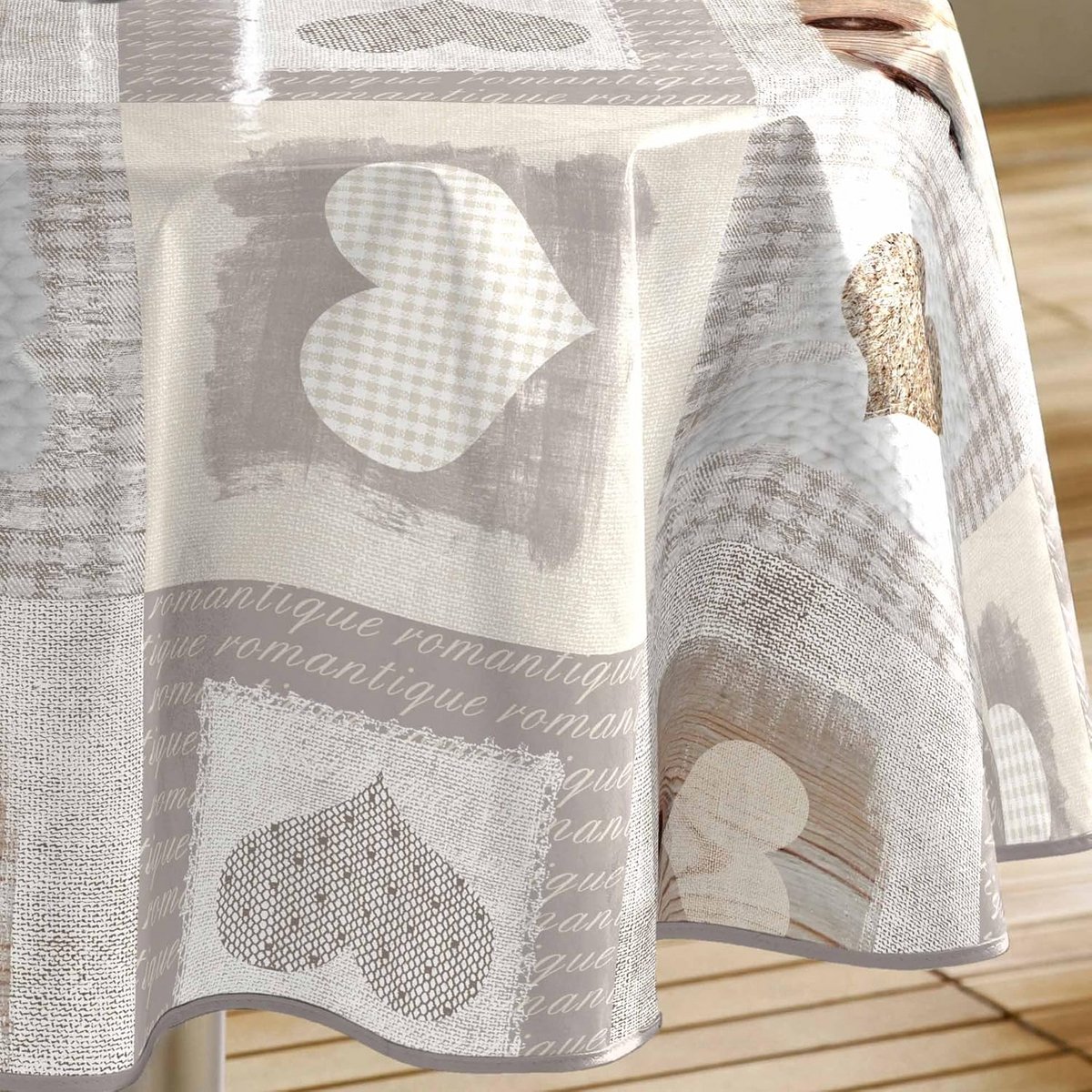 Cosy Hartjes Tafelkleed 160 cm van PVC