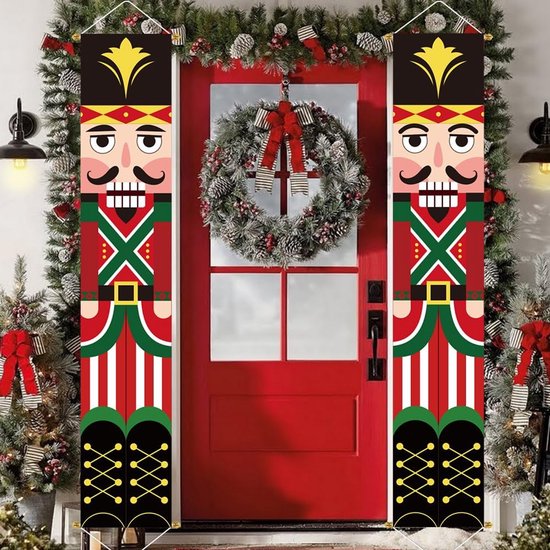 Foto: Kerstversiering buitentuin notenkraker deur banner set voor veranda en hangende decoratie