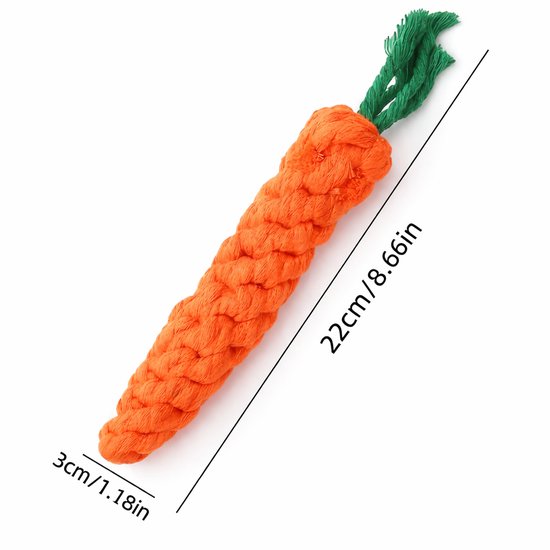 Oranje wortel touw speelgoed met groene uiteinden. Afmetingen 22cm/8.66in en 3cm/1.18in.