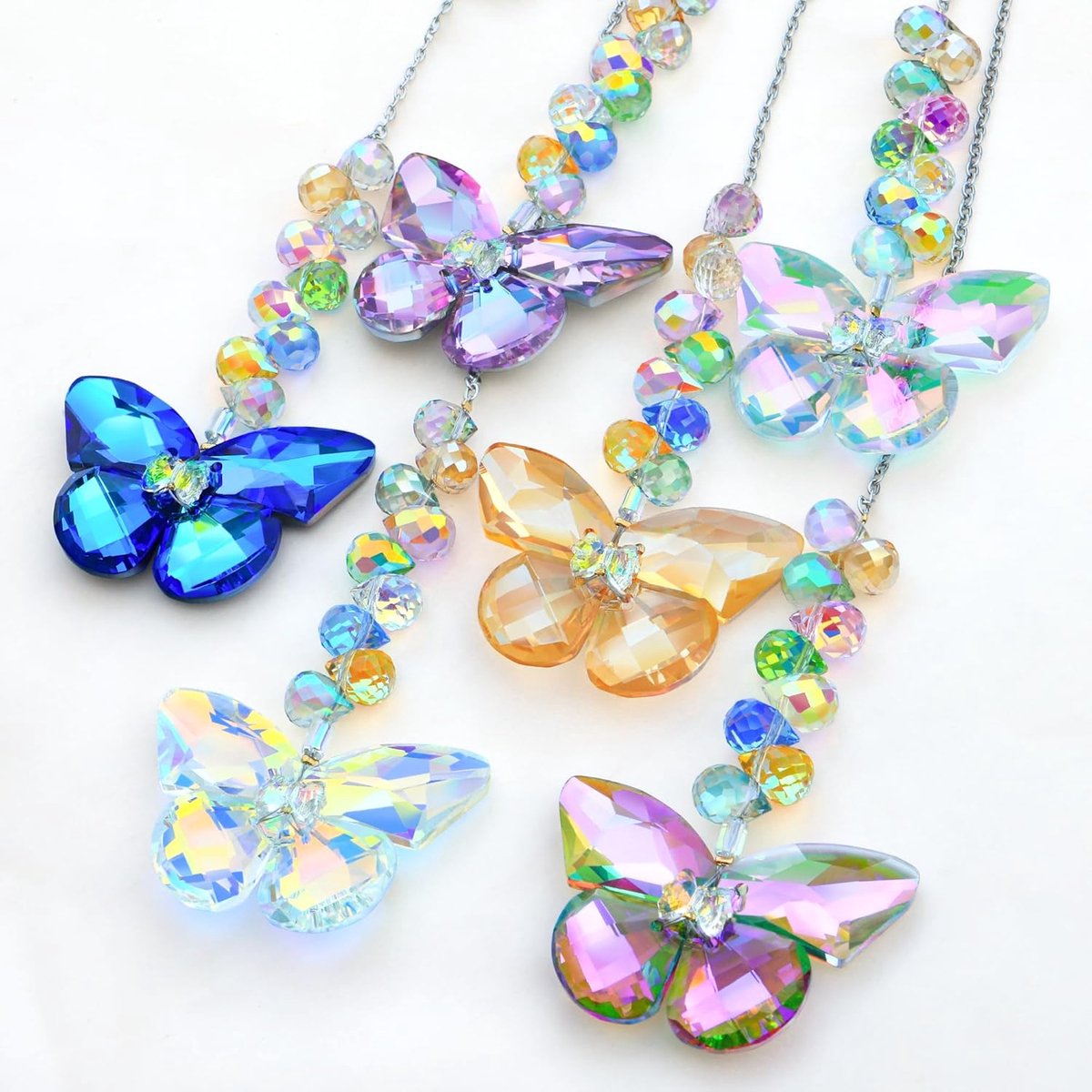 QTTVBTNA – 6 Stuks Kristallen Vlinder Suncatchers – Hangende Raamdecoratie met Regenboogeffect – Glas Ornamenten voor Binnen en Buiten – Voor Raam, Balkon, Tuin en Terras – Sfeervol, Decoratief & Ideaal als Cadeau