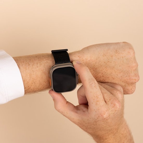 Nylon bandje - Geschikt voor Apple Watch 1, 2, 3, 4, 5, 6, 7, 8, 9, 10, 11, SE, Ultra (2 / 3) - 44/45/46/49 mm - Zwart