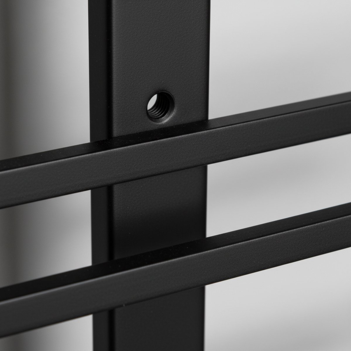 Mémoire® Réserve Wandwijnrek voor 6 Flessen – Luxe Wijnrek voor Aan de Muur – Stijlvolle Wijnopslag van Metaal – Verticale Wijnpresentatie – Ruimtebesparend Design – Perfect voor Woonkamer, Keuken en Wijnliefhebbers — cadeau in Wonen & Interieur - foto 3