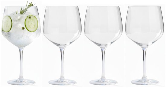 Quatre verres à gin tonic : un rempli d'une boisson, trois vides.