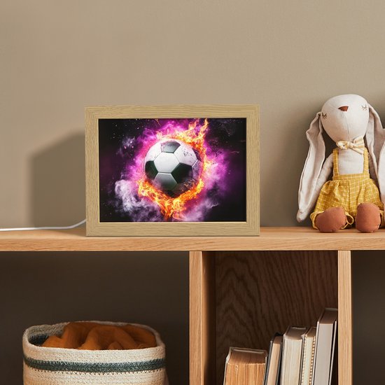 Nachtlampje 20x15 cm - Kinder lampje - Voetbal - Roze - Vuur - Tafellamp kinderkamer - Slaapkamer lamp - Bedlamp kinderen - Kinderlampje stopcontact - Wandlamp babykamer - Nachtlampjes van OnlyWow — afbeelding 3