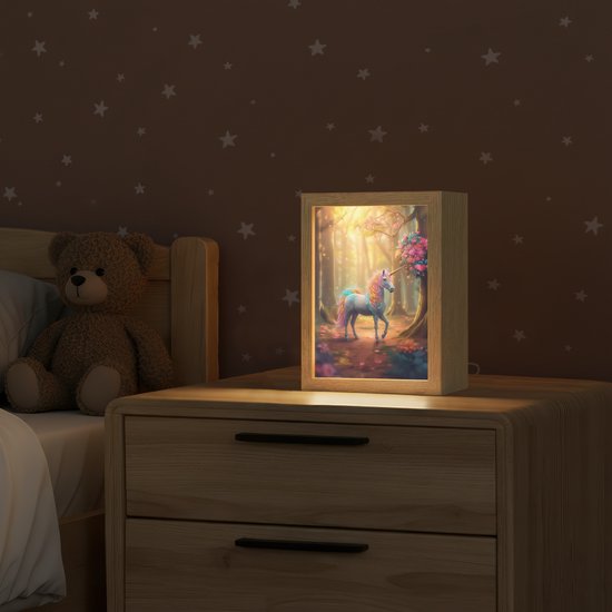 Nachtlampje 15x20 cm - Kinder lampje - Eenhoorn - Bos - Kleurrijk - Bloemen - Meiden - Tafellamp kinderkamer - Slaapkamer lamp - Bedlamp kinderen - Kinderlampje stopcontact - Wandlamp babykamer - Nachtlampjes van OnlyWow — afbeelding 2