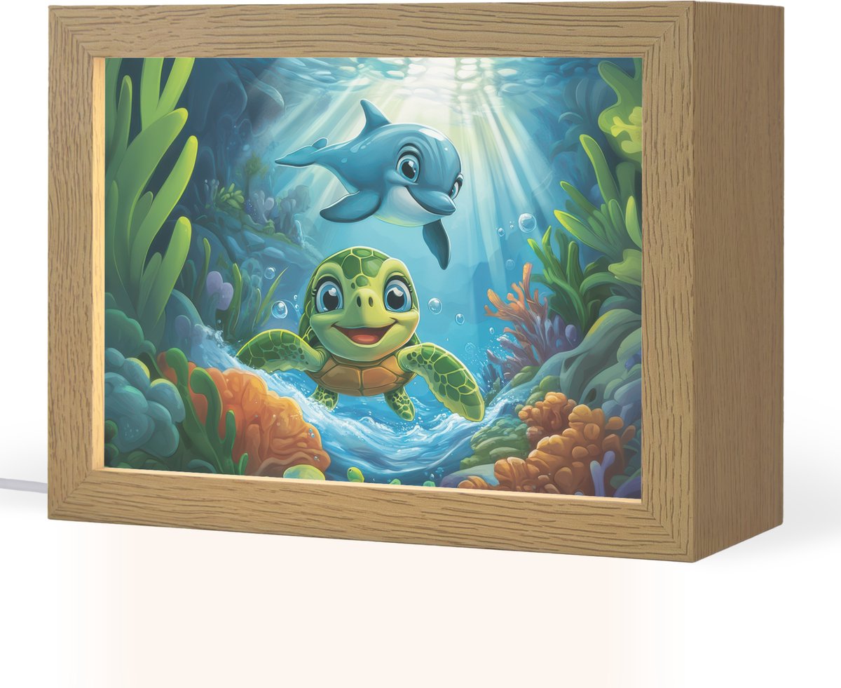 Nachtlampje 20x15 cm - Kinder lampje - Schildpad - Dolfijn - Oceaan - Tafellamp kinderkamer - Slaapkamer lamp - Bedlamp kinderen - Kinderlampje stopcontact - Wandlamp babykamer - Nachtlampjes