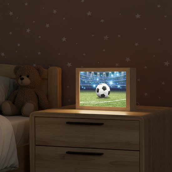 Nachtlampje 20x15 cm - Kinder lampje - Voetbal - Stadion - Bal - Jongens - Tafellamp kinderkamer - Slaapkamer lamp - Bedlamp kinderen - Kinderlampje stopcontact - Wandlamp babykamer - Nachtlampjes van Merkloos — afbeelding 2